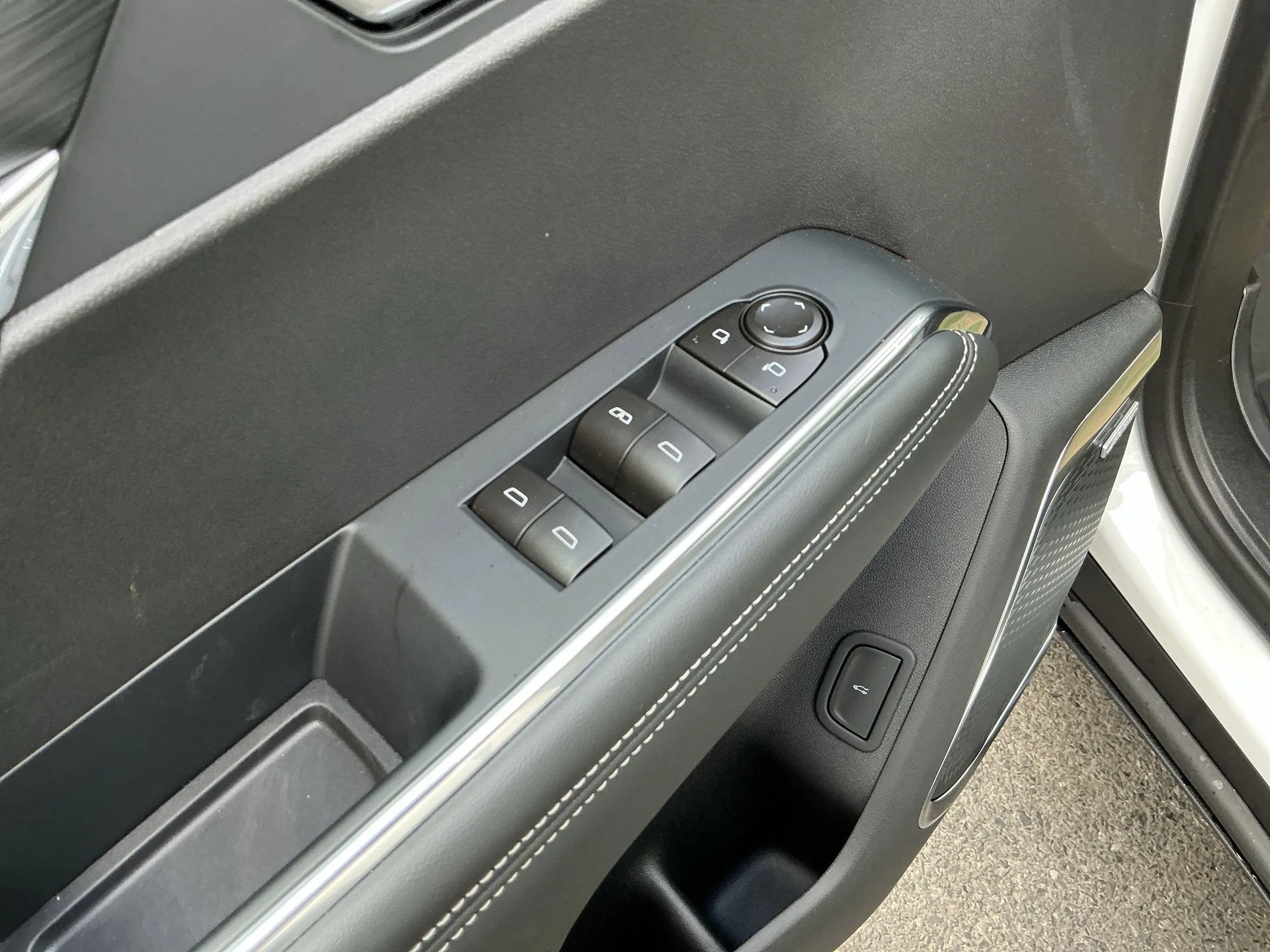 2026 GMC Acadia Elevation - Photo 19