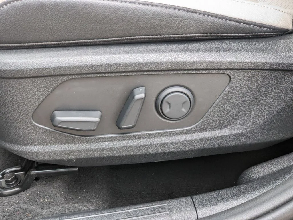 New 2025 Ebony Black Kia EX image 25