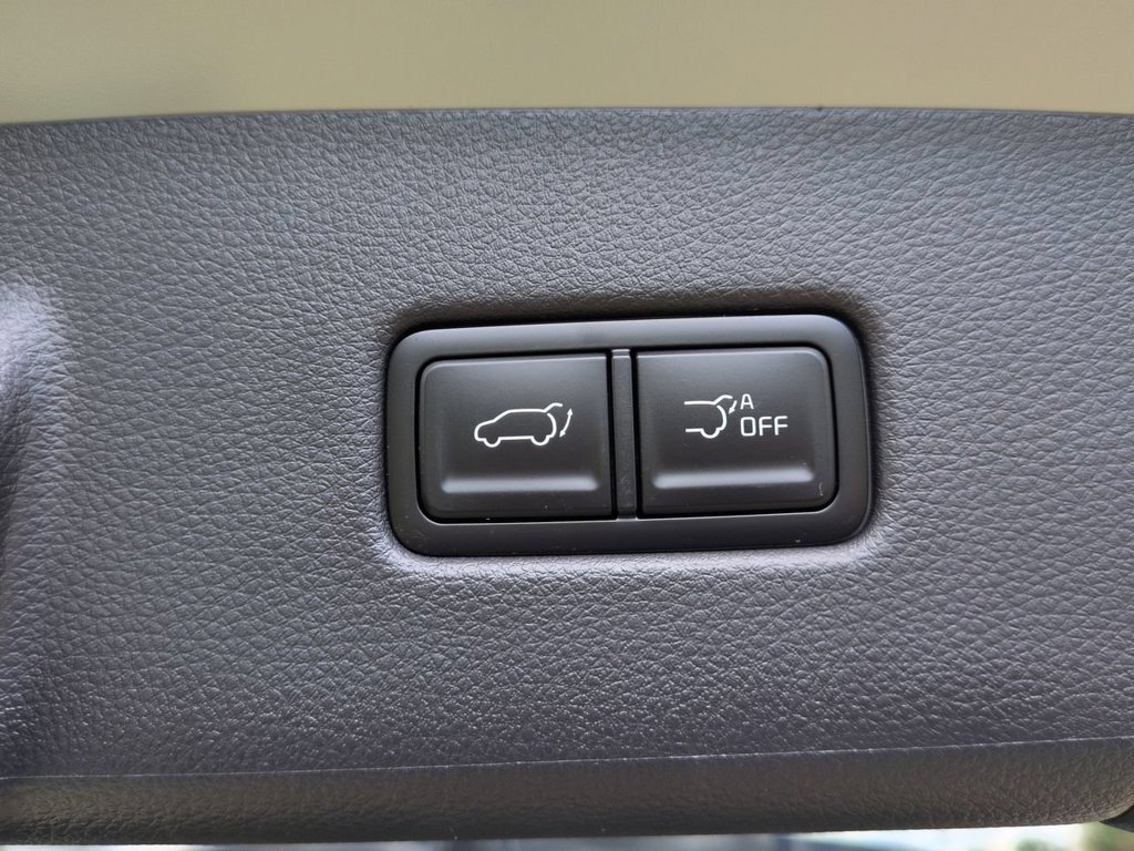 New 2026 Ceramic Silver Kia SX Prestige image 12