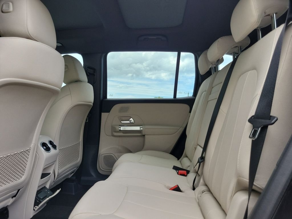 New 2026 Night Black Mercedes-Benz GLB 250 image 11