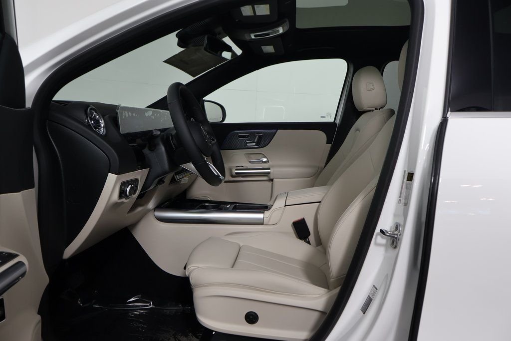 New 2026 Polar White Mercedes-Benz GLA 250 image 5
