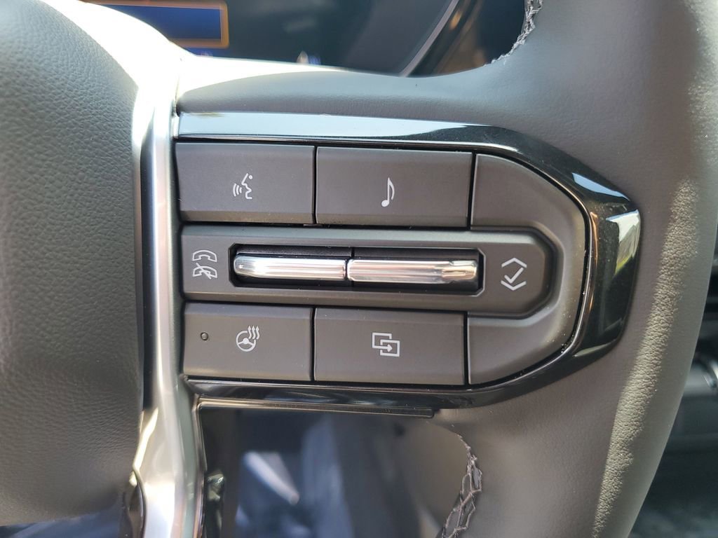 New 2026 Summit White Chevrolet LT image 30