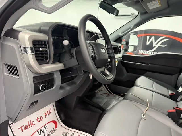 New 2026 Oxford White Ford F-350® XL image 29