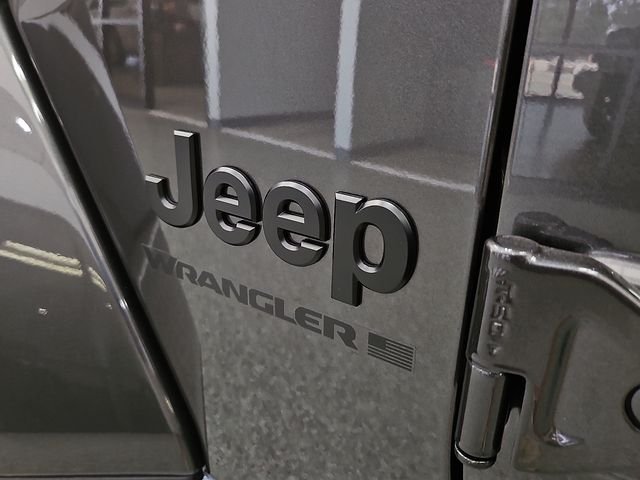 2025 Jeep Wrangler 4-Door Sahara - Photo 11
