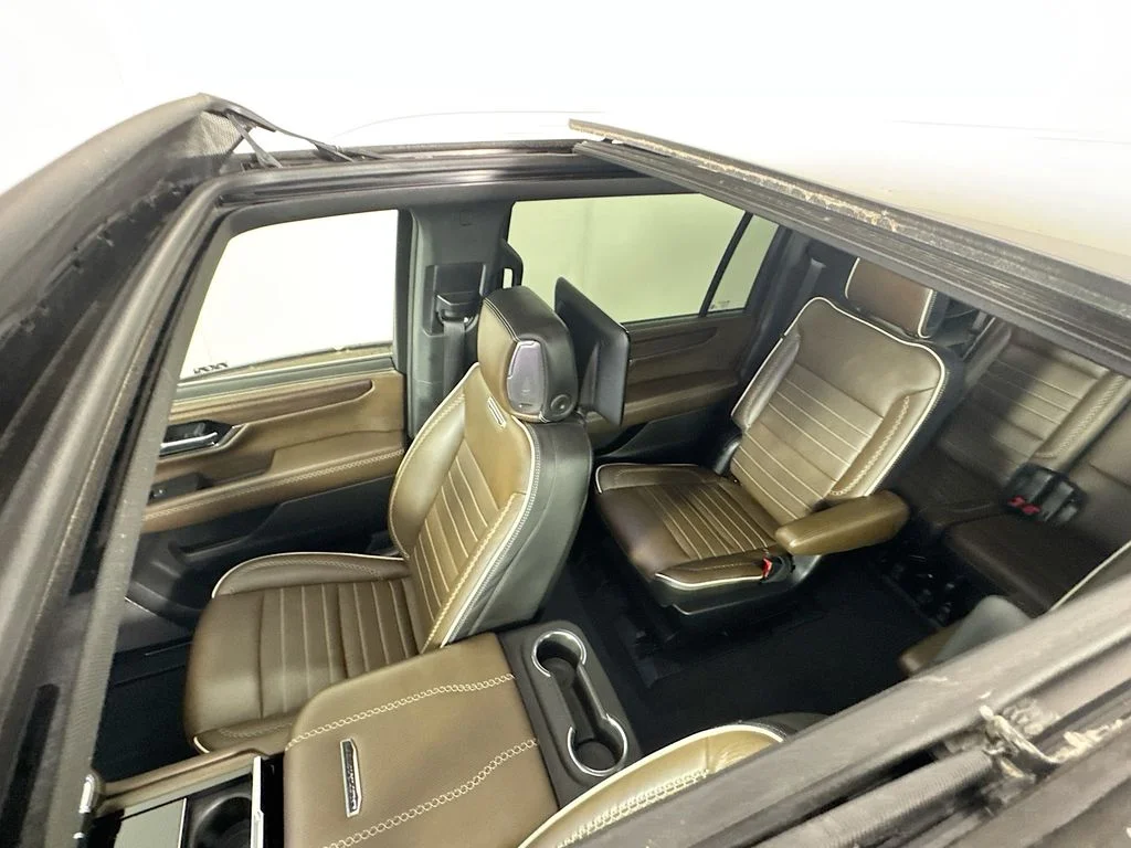 Used 2025 White GMC Denali Ultimate image 24
