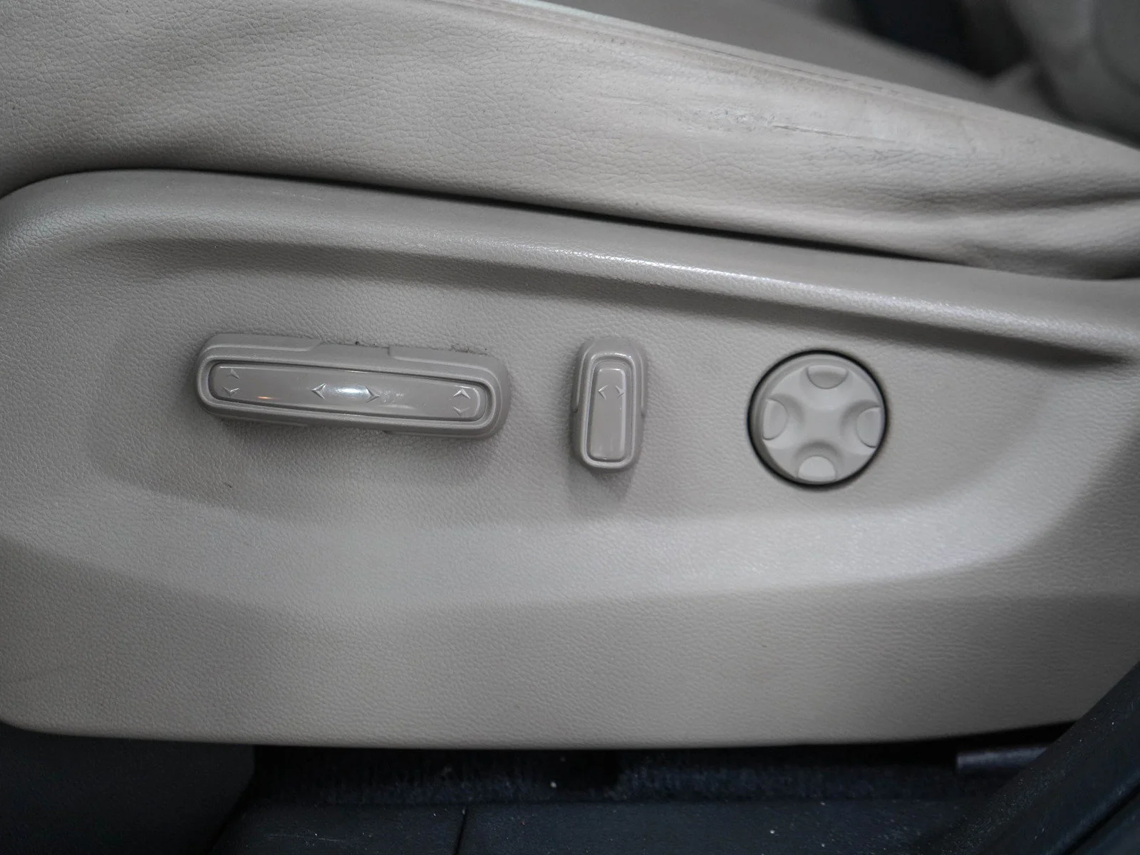 Used 2018 Modern Steel Metallic Honda EXL w/ Nav image 33