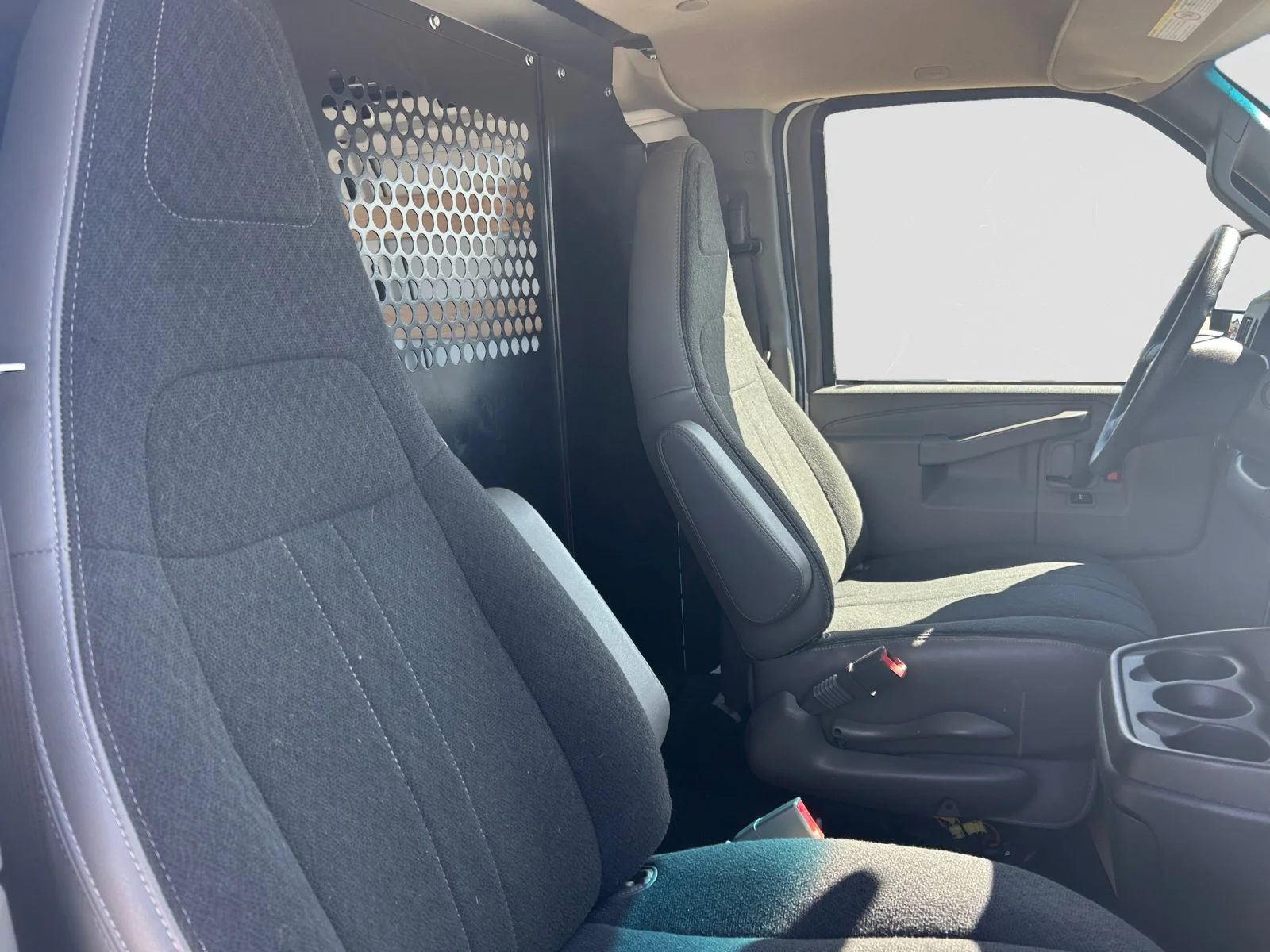 Used 2024 White Chevrolet  image 12