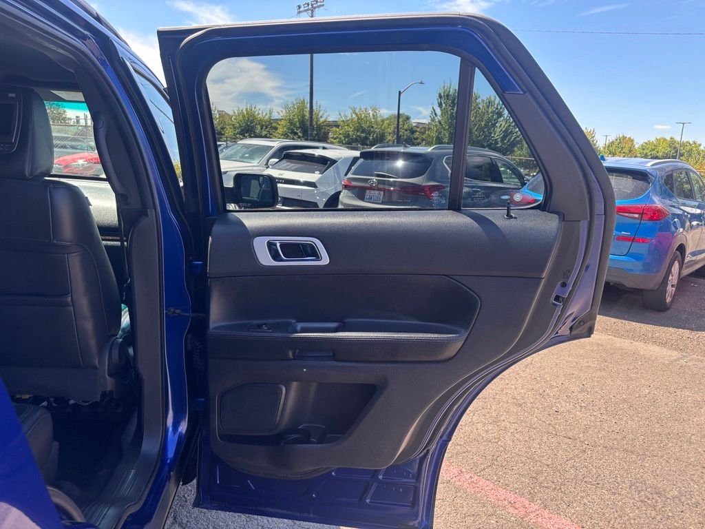 Used 2014 Blue Metallic Ford Limited image 17