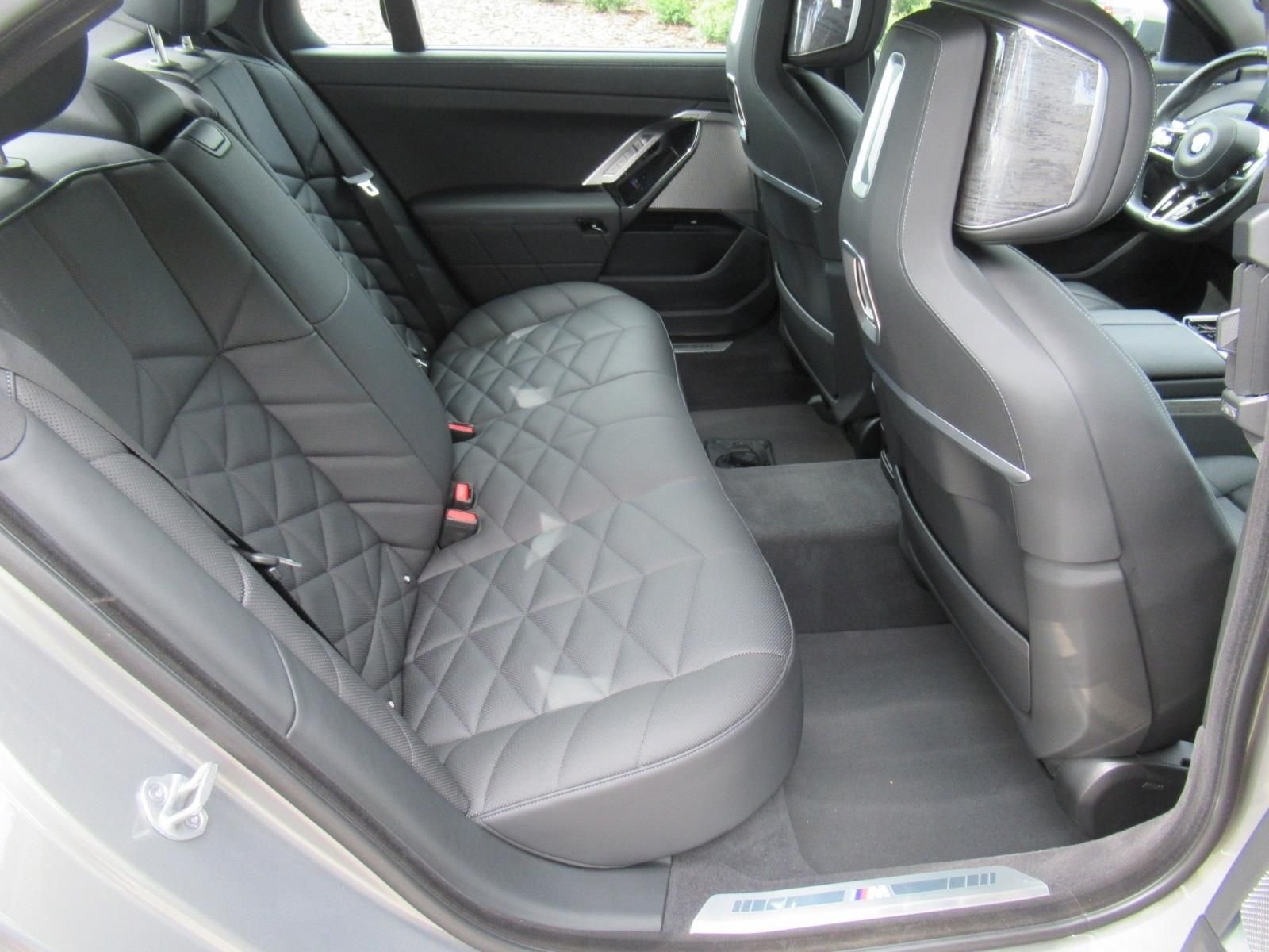 2023 BMW 7 Series 740i - Photo 32