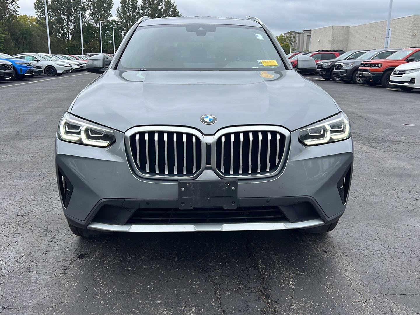 Used 2023 Skyscraper Gray Metallic BMW xDrive30i image 2