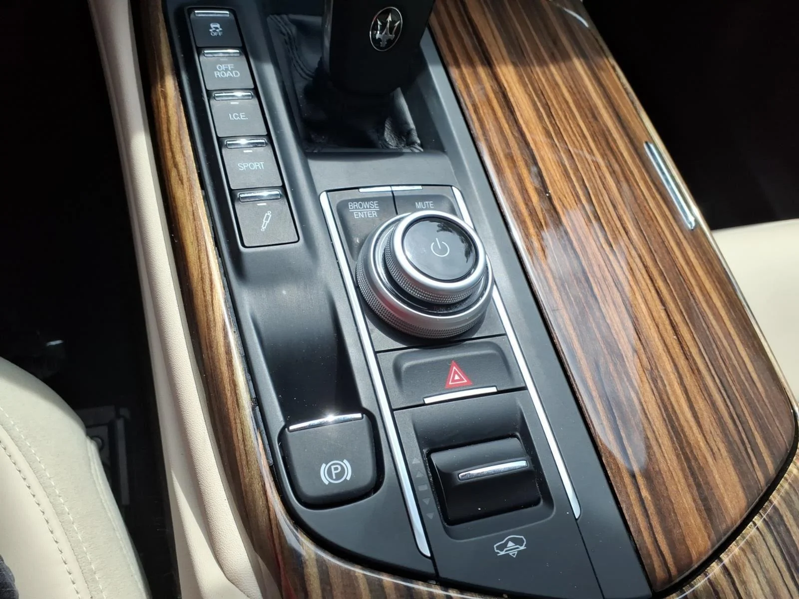 Used 2022 Bianco Maserati GT image 31