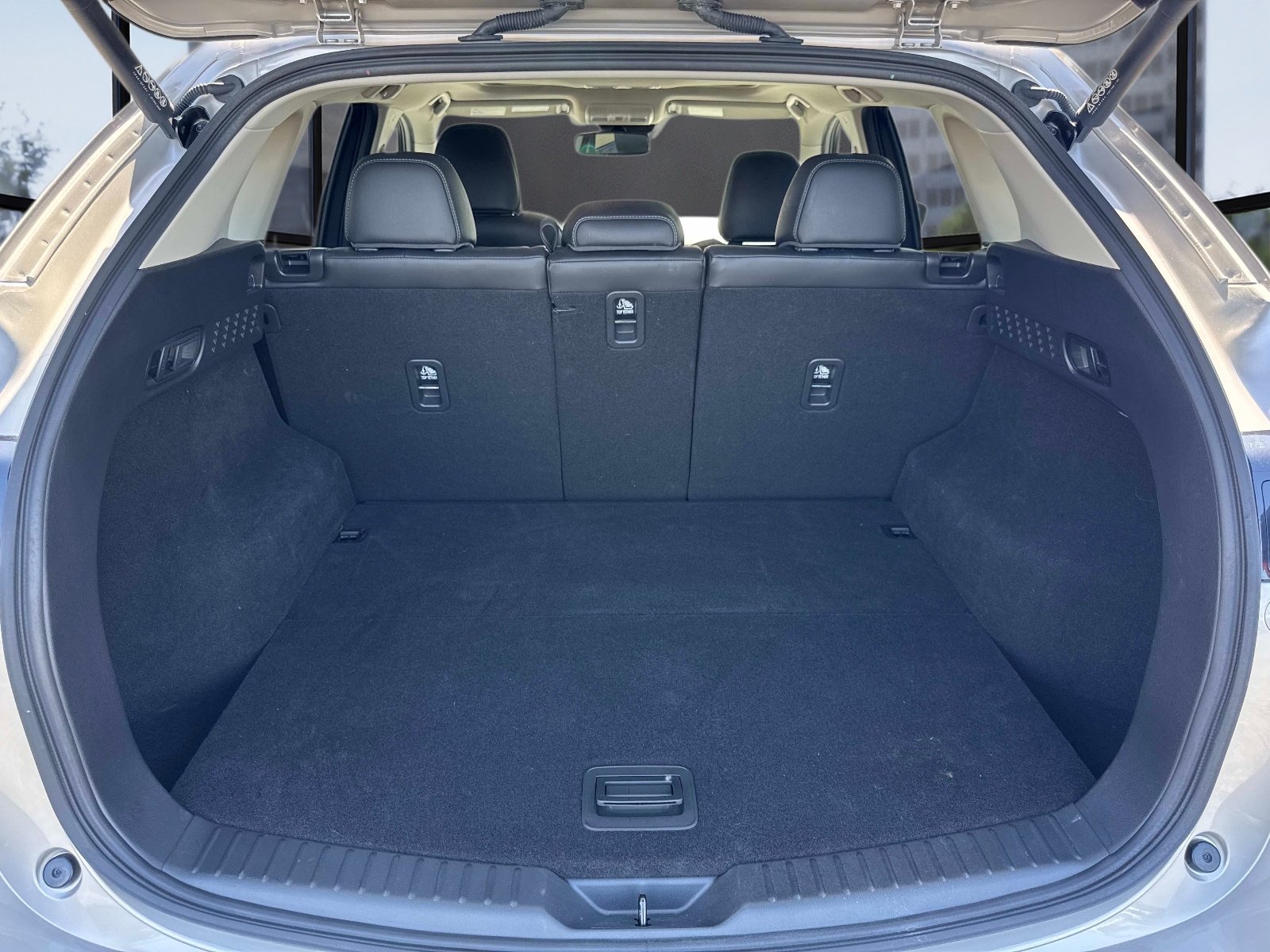 Certified Used 2025 Silver Mazda 2.5 S Preferred Package image 12