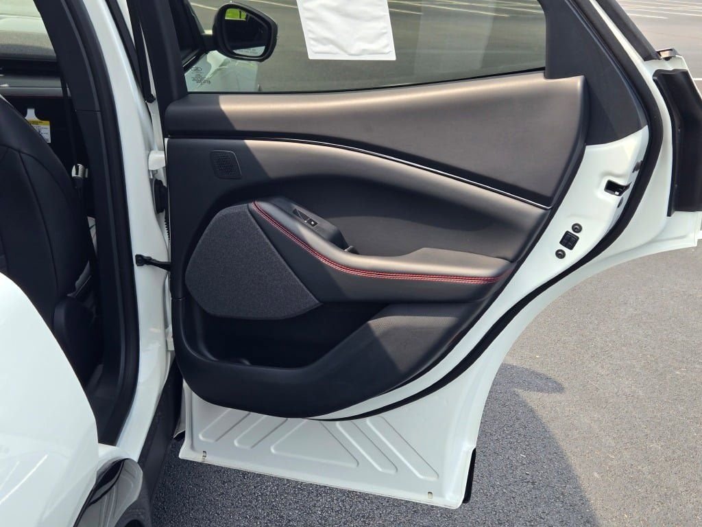 2025 Ford Mustang Mach-E Premium - Photo 10