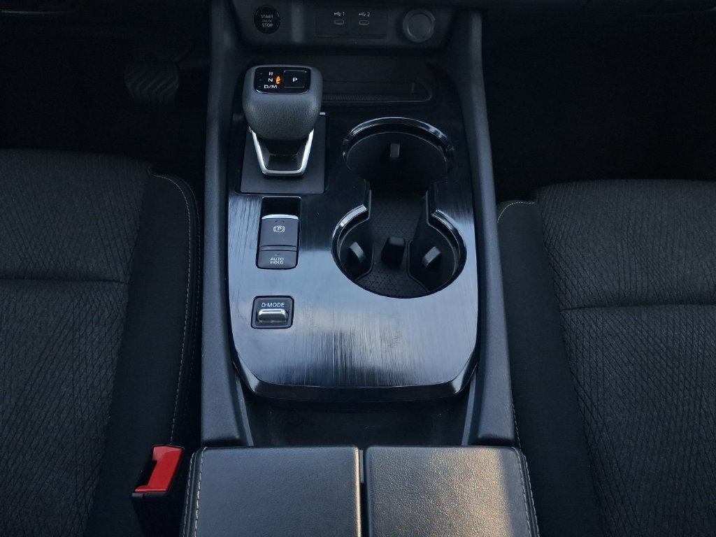 Certified Used 2025 Beige/tan Nissan SV image 11