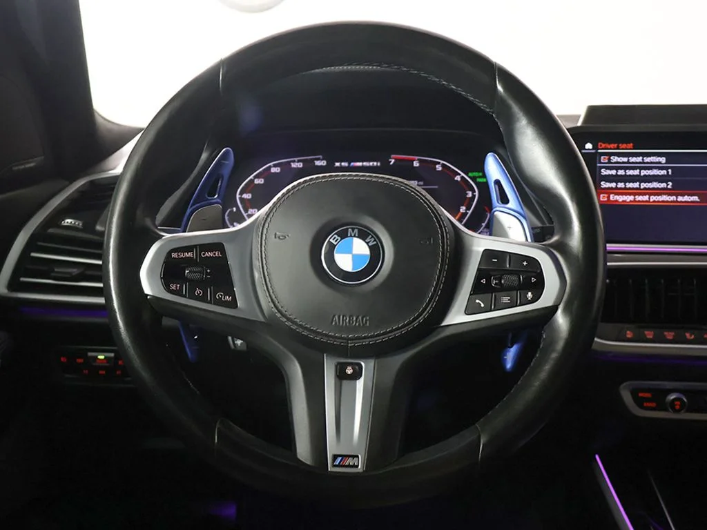 Used 2021 White BMW M50i image 39