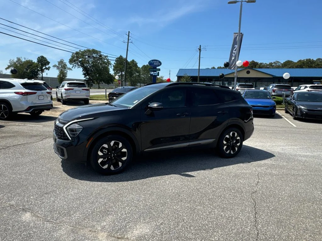 New 2024 Fusion Black Kia X-Line image 7