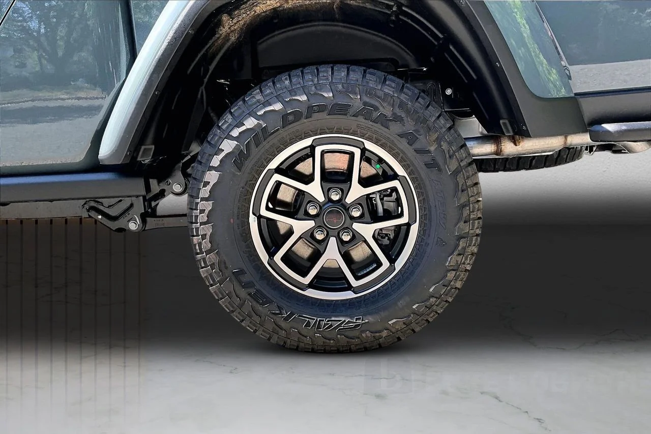 New 2026 Anvil Clear-Coat Exterior Paint Jeep Rubicon X image 33