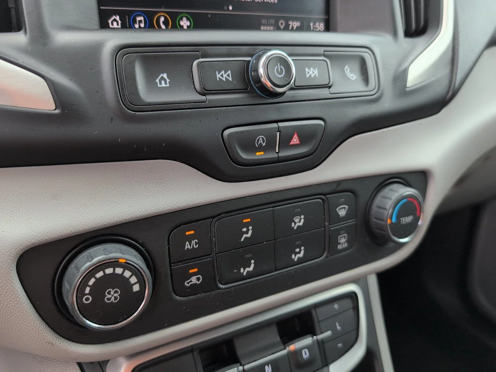 Used 2024 Summit White GMC SLE image 19