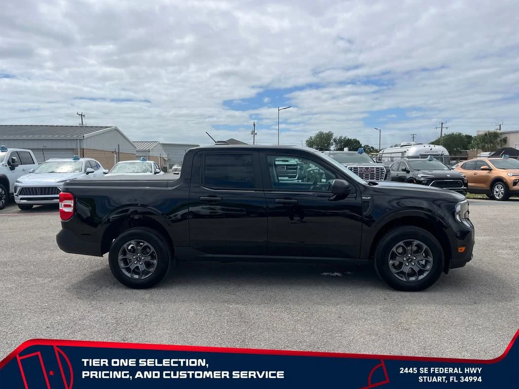 Used 2025 Black Ford XLT image 8