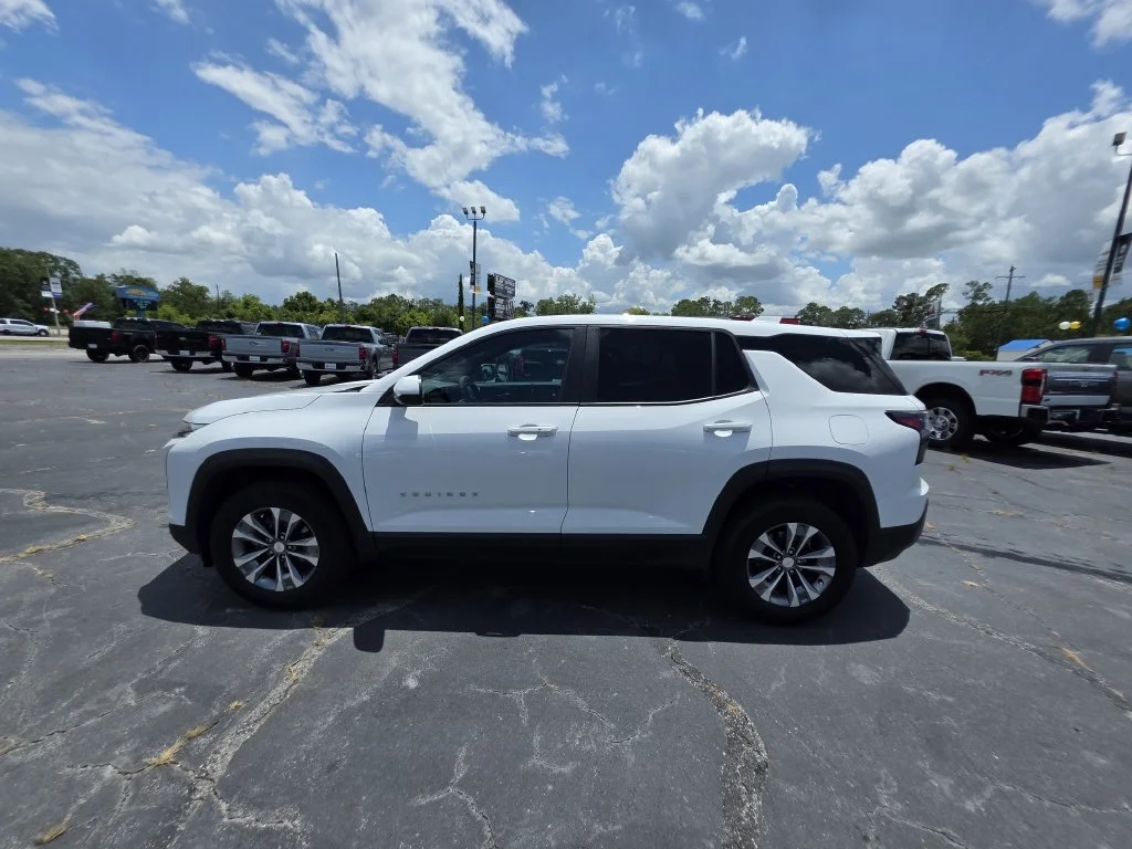 Used 2026 Summit White Chevrolet LT image 3