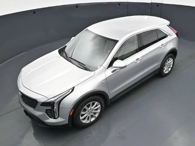 Used 2019 Radiant Silver Metallic Cadillac Luxury image 39
