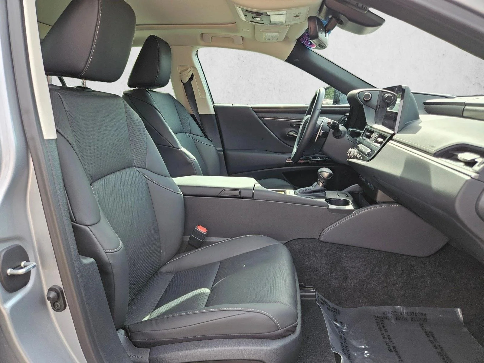 Certified Used 2025 Iridium Lexus  image 22