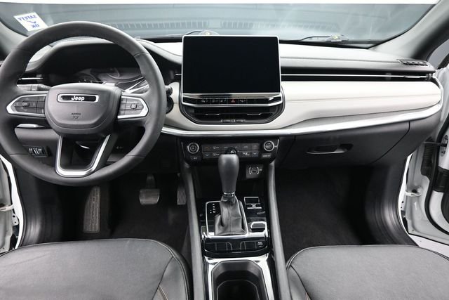 Used 2023 White Jeep Limited image 10