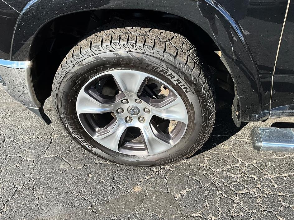 Used 2019 Black Ram Laramie image 11
