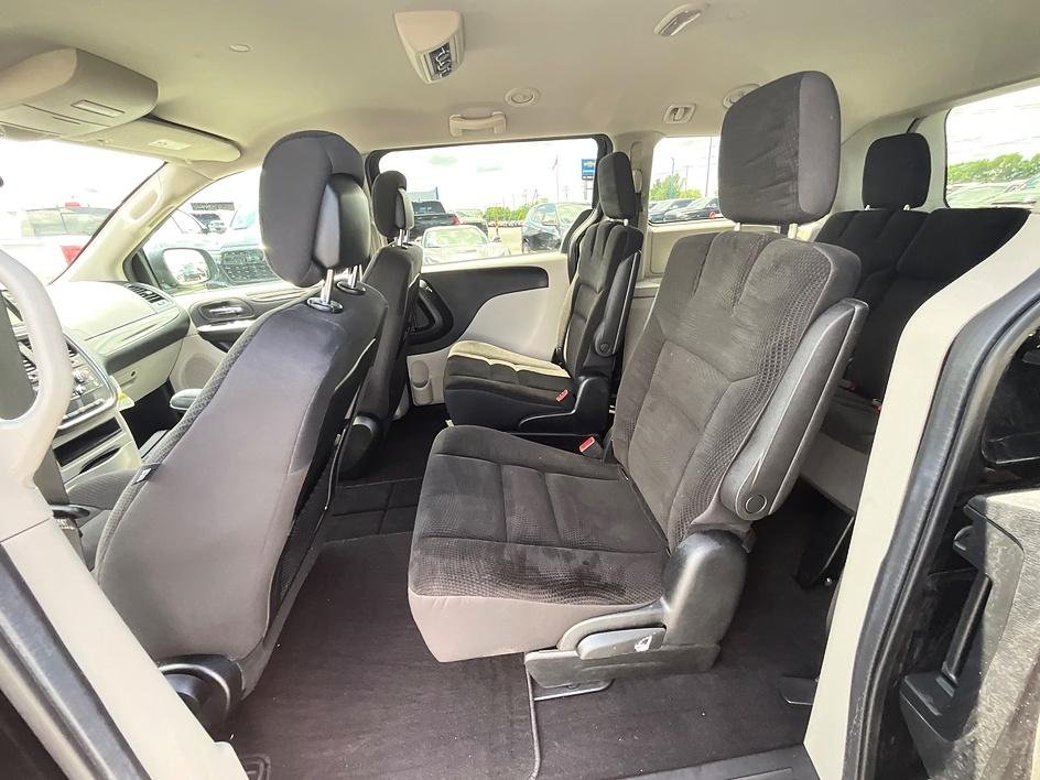 Used 2018 Black Dodge SE image 25