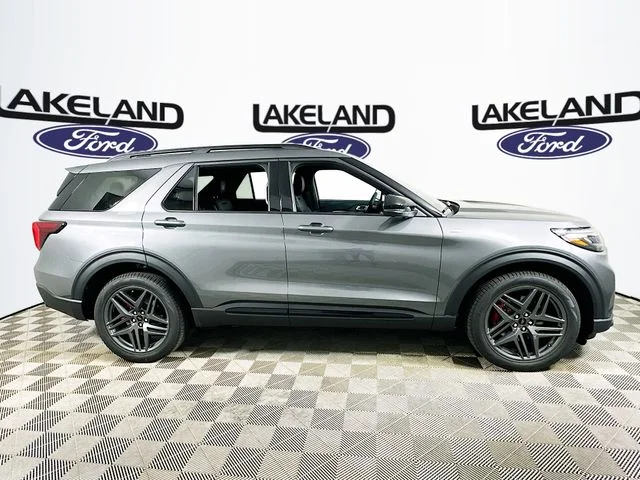 New 2026 Gray Ford ST-Line image 3