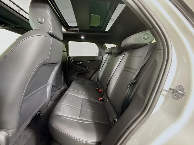 New 2026 Fuji White Land Rover Dynamic SE image 24