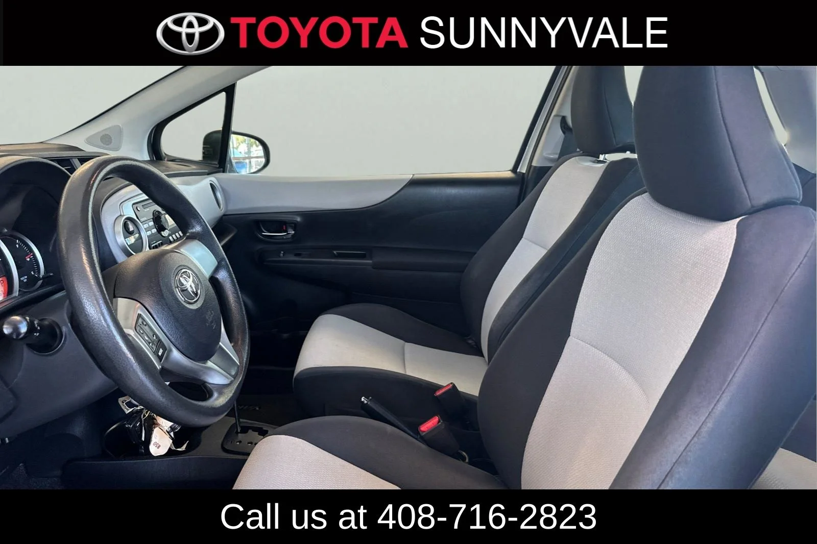 Used 2014 Silver Toyota L image 14