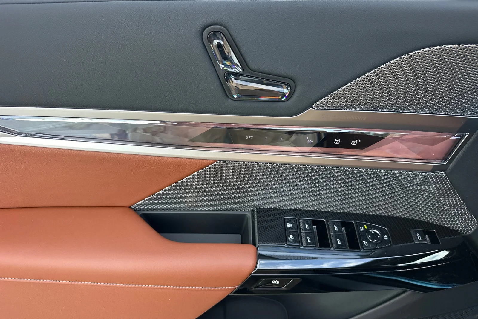 New 2026 Frozen Deep Grey Metallic BMW 740i image 8