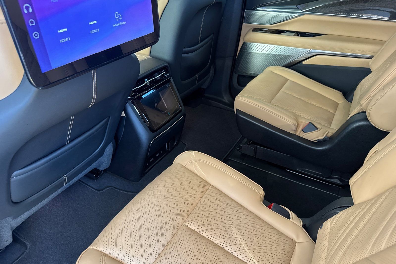 2025 Cadillac Escalade IQ Sport 2 - Photo 12