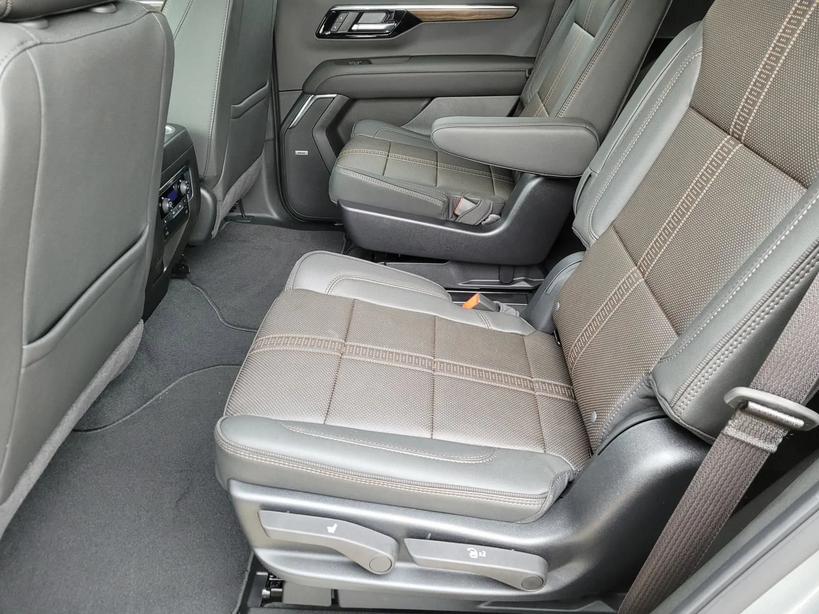 2026 Chevrolet Tahoe High Country - Photo 11