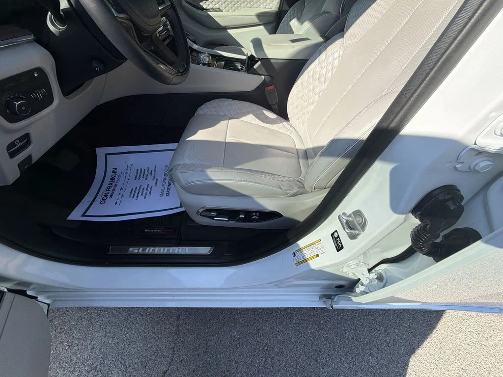Used 2022 White Jeep Summit 4xe image 12