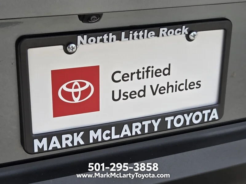 Used 2026 Overcast TOYOTA SE AWD image 17