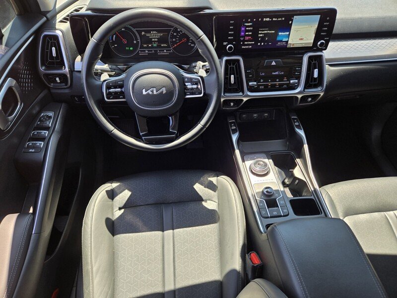 Used 2022 Aurora Black KIA S AWD image 12