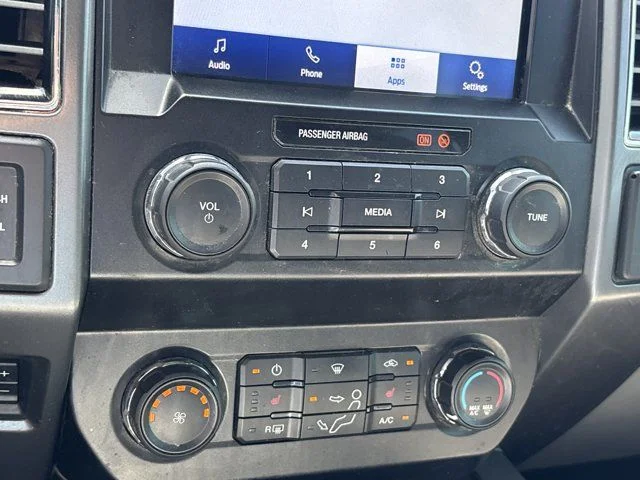 Used 2020 Black Ford XLT image 33