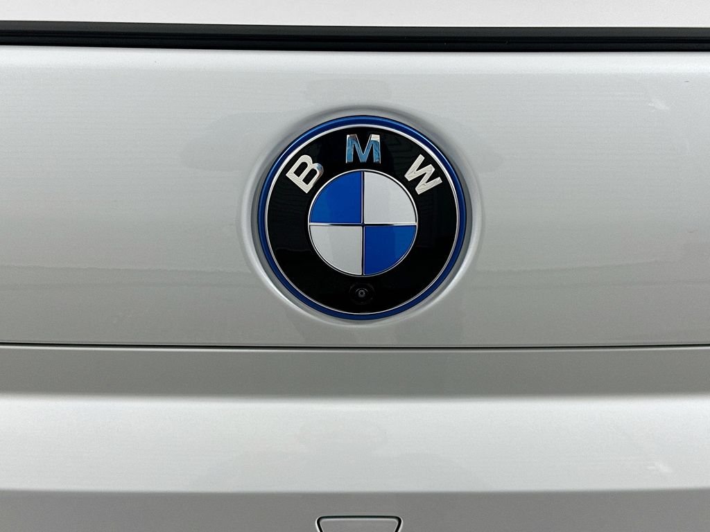 Used 2026 Mineral White Metallic BMW 750e xDrive image 22