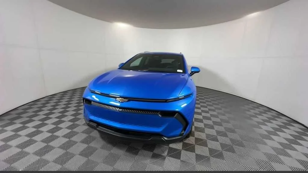 New 2026 Riptide Blue Metallic Chevrolet LT image 5