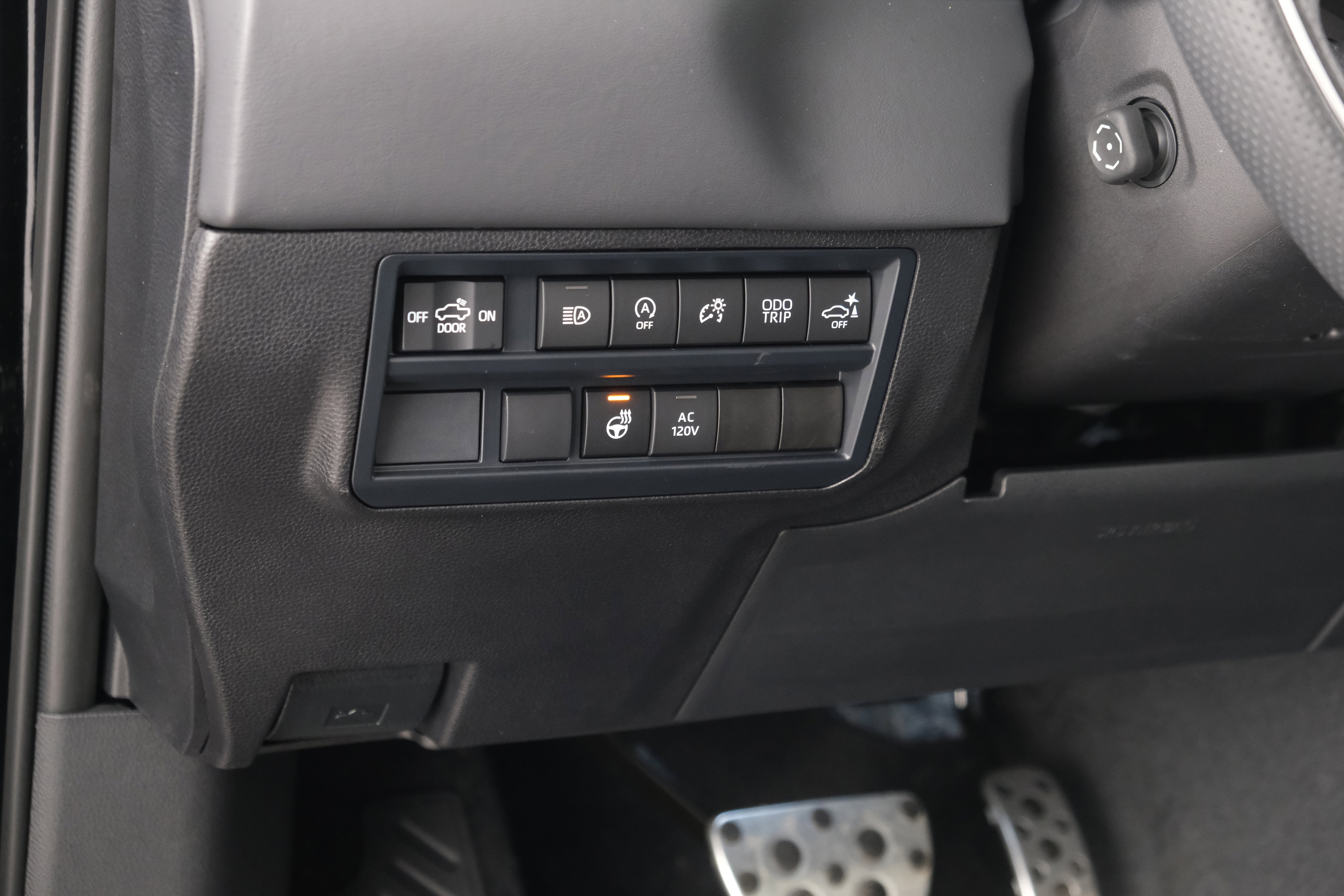 2025 Toyota Tundra Platinum - Photo 31