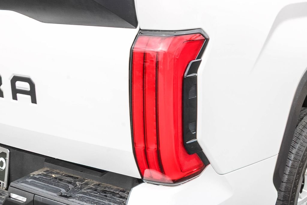 2025 Toyota Tundra SR5 - Photo 10