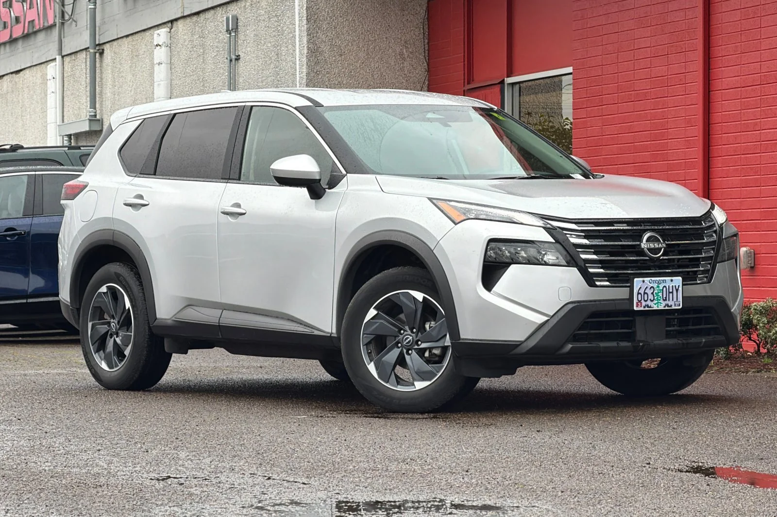 Used 2025 Brilliant Silver Metallic Nissan SV image 2