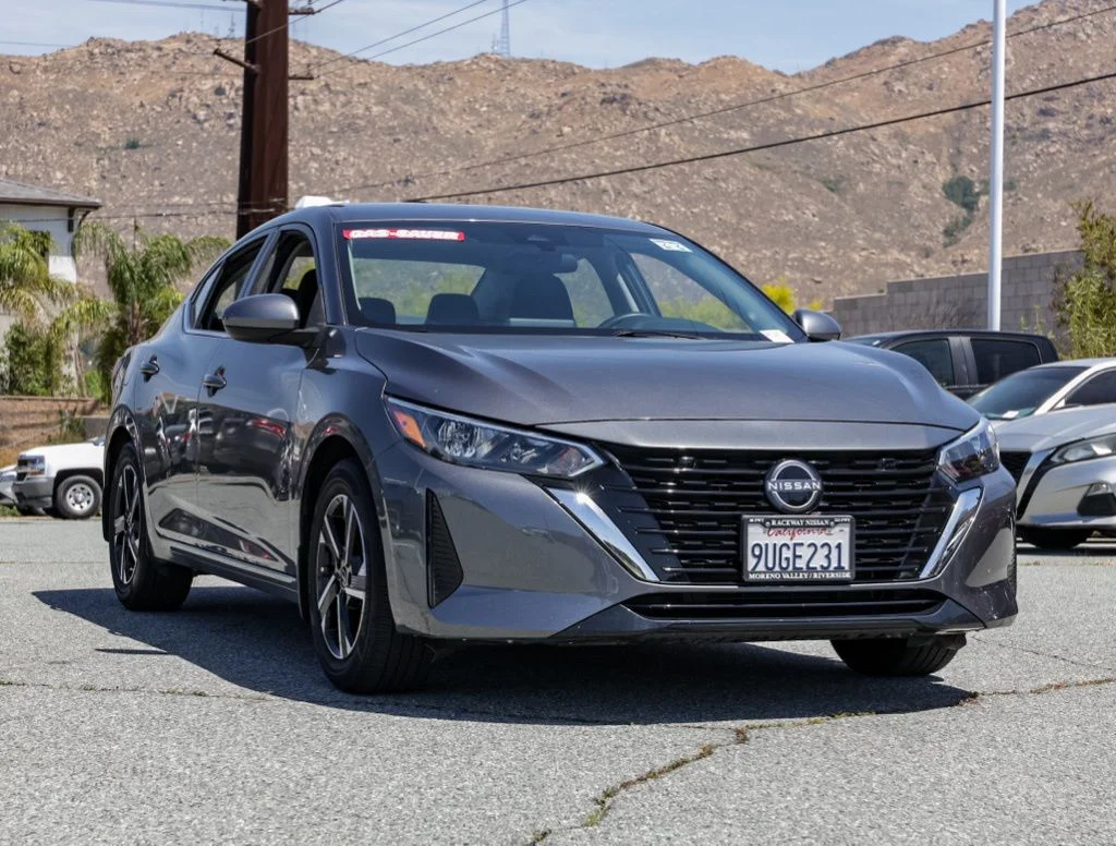 2025 Nissan Sentra SV CVT's photo
