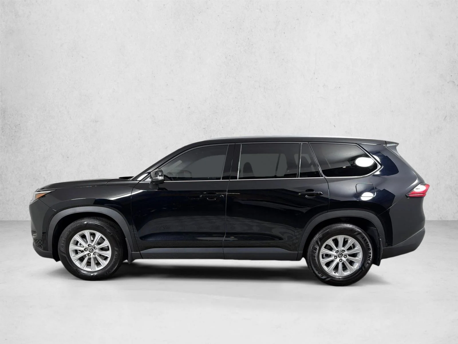 Used 2024 Gray Toyota XLE image 7
