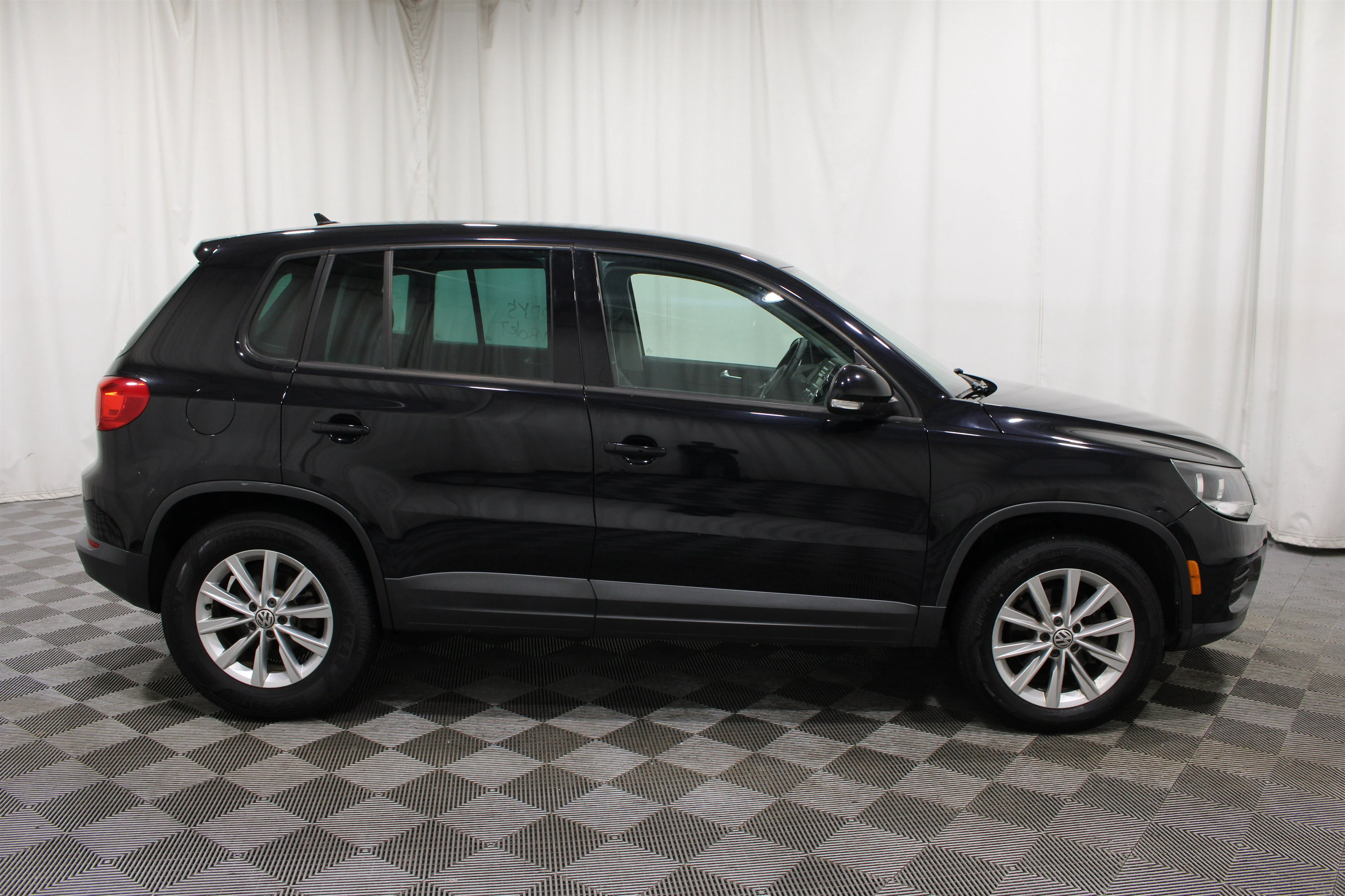 2014 Volkswagen Tiguan SE - Photo 22