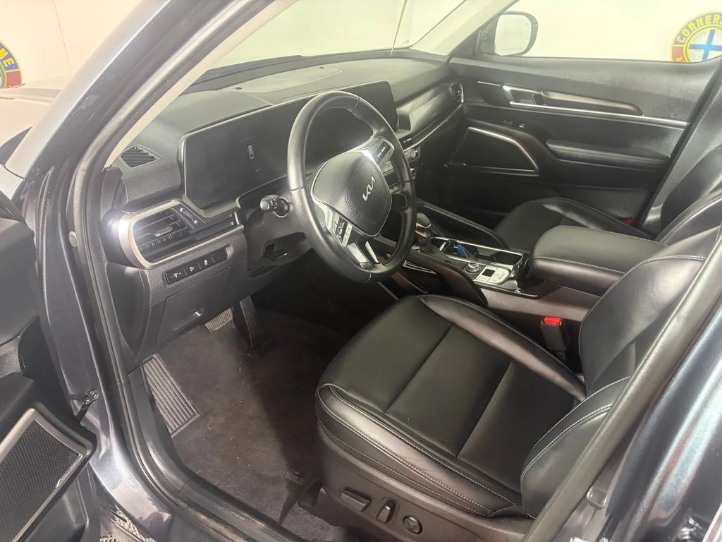 2024 Kia Telluride S - Photo 8