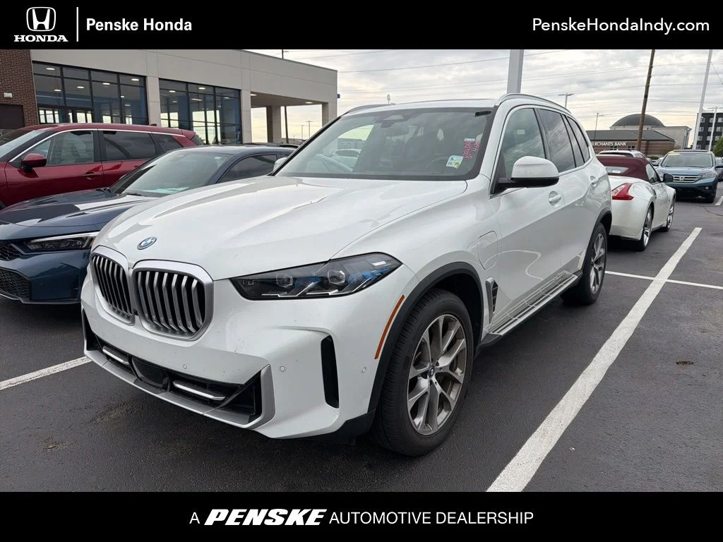 2025 BMW X5 xDrive50e's photo