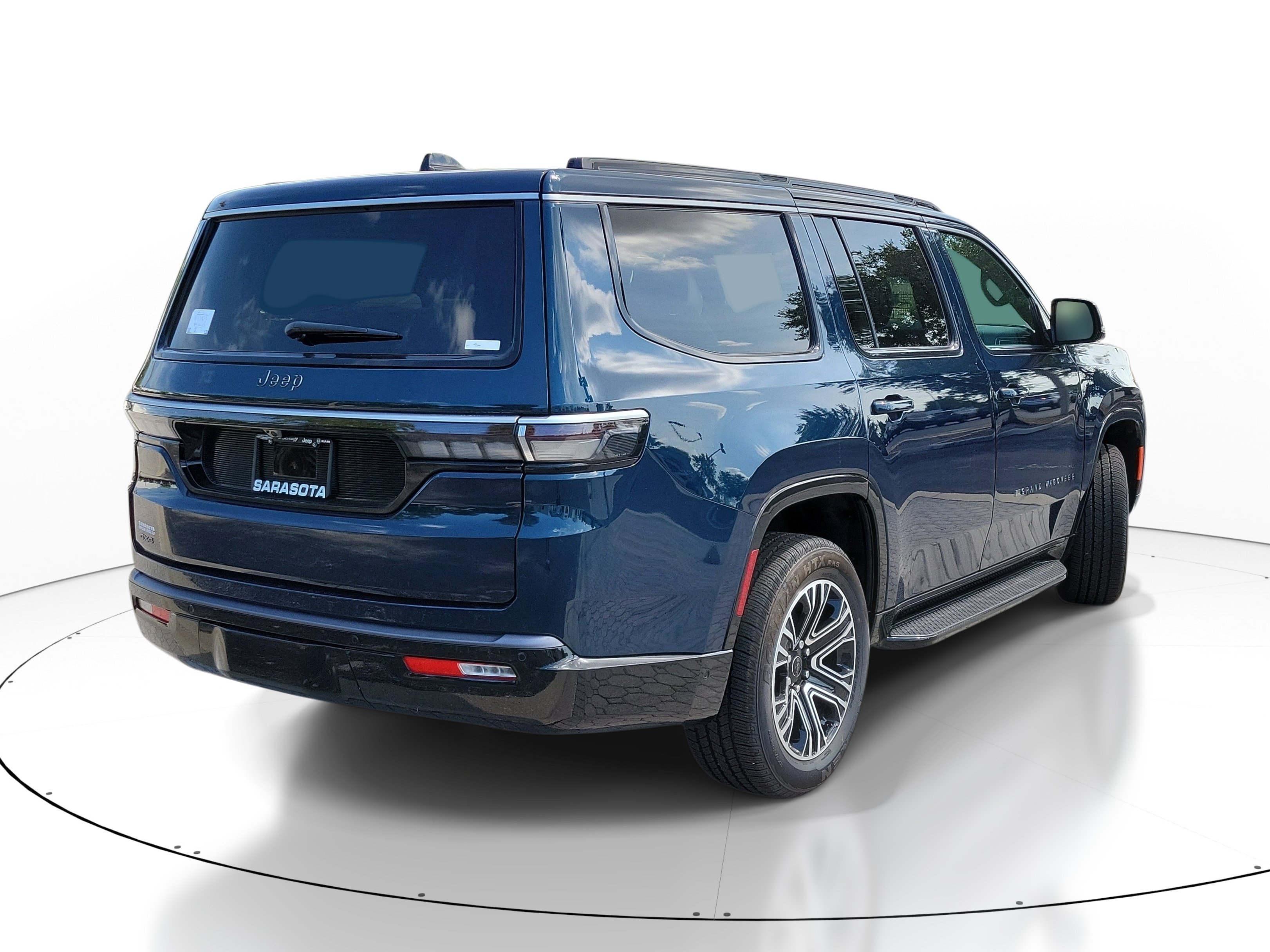 New 2026 Fathom Blue Pearl-Coat Exterior Paint (Late Availability) Jeep  image 6